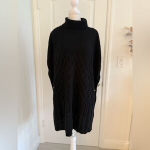 Lane Bryant Turtleneck Poncho sweater size 14/20
Black